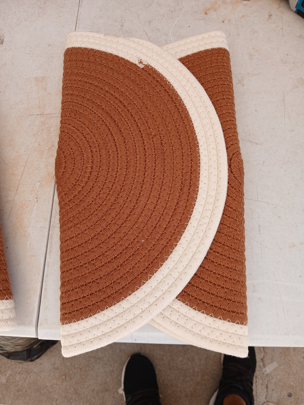 Round Woven Placemat Set in Rust and Cream - Picture 3 of 8
